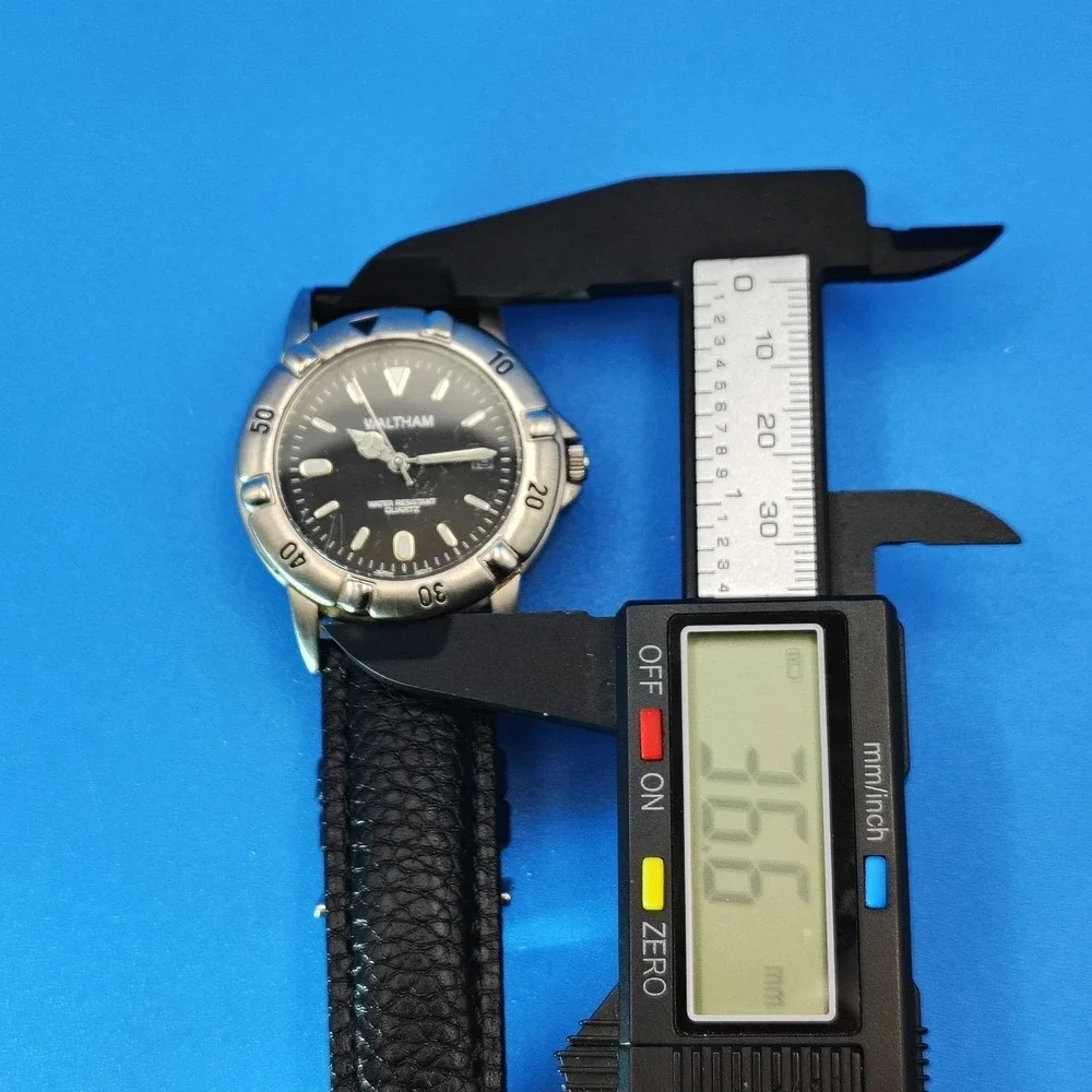 Vintage‎ 1998 Waltham Diver Style 36mm Mens Quartz Watch New Leather Strap Resto